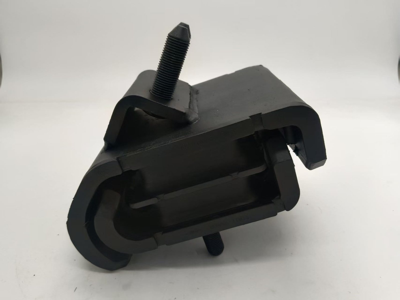 Engine mount seat for hyundai